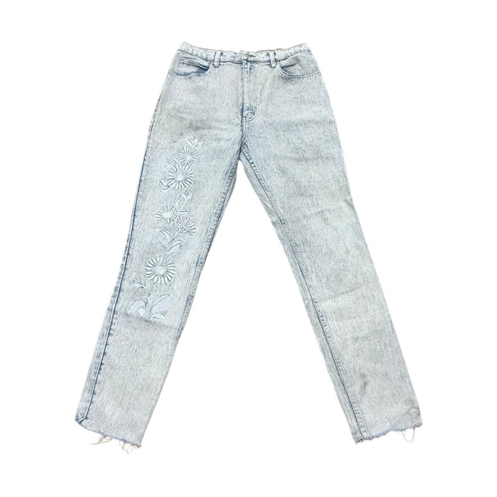 Vintage Women’s Daily Jeans Floral Embroidered Light Wash Denim 29x28 (1990s)
